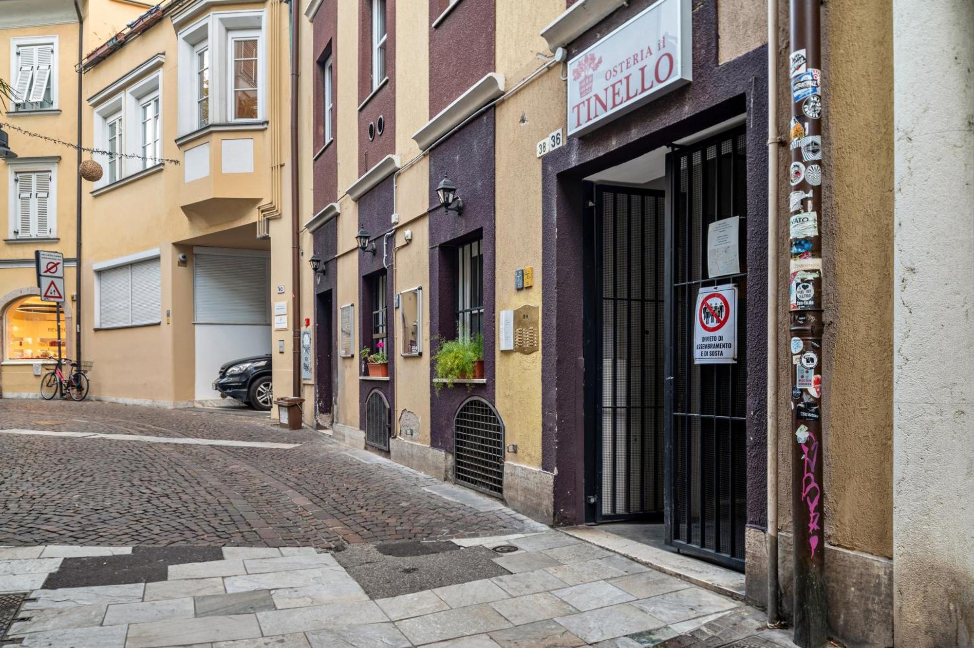 The Smart Flat Apartment Bolzano Luaran gambar
